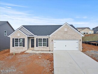 214 Clover Meadows Ln, Maryville, TN 37801