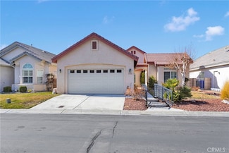 11262 Country Club Dr, Apple Valley, CA 92308