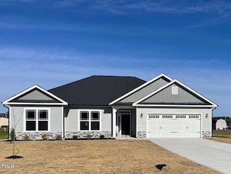 21 Shoreline Dr, Lillington, NC 27546
