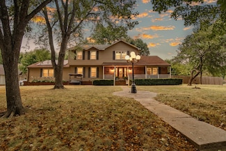 101 S Connie Dr, Clinton, MO 64735