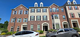 5658 Virginia Ln Unit 69, Oxon Hill, MD 20745