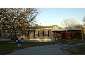 418 N Aurora Ave, Geary, OK 73040