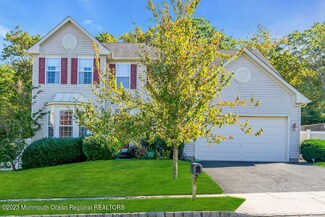 15 Teakwood Ln, Barnegat, NJ 08005