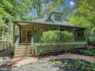 203 Grove Ave, Washington Grove, MD 20880