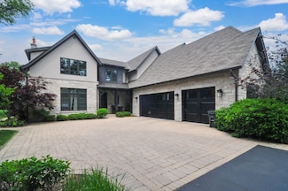 326 Country Ln, Glenview, IL 60025