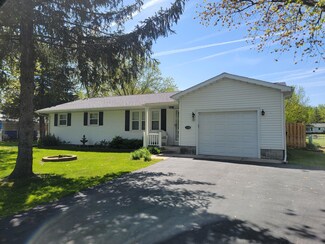 5719 W 122nd Ave, Crown Point, IN 46307