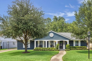 10030 Burgoyne Rd, Houston, TX 77042