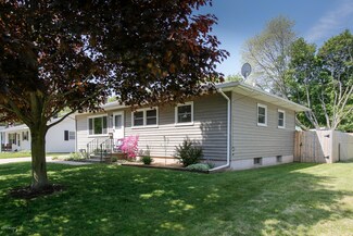 2719 Cimarron Dr, Kalamazoo, MI 49004