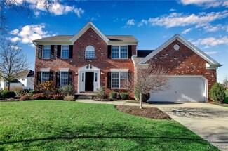 8618 Meadow Creek Ct, East Amherst, NY 14051