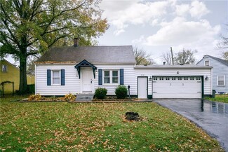 2710 Victory Ct, Clarksville, IN 47129