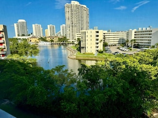 2930 W Point Dr E Unit E512, Aventura, FL 33160