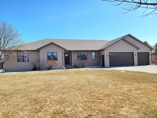 1109 Silver Ln, Aberdeen, SD 57401