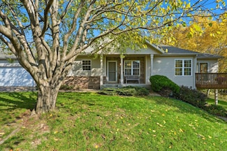 174 Wedgewood Dr, Saint Paul, MN 55115