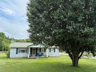 298 E Highway 1376, East Bernstadt, KY 40729