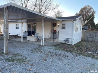 1210 Anna St, Benton, IL 62812