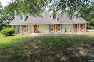 233 Shaw Rd NW, Hartselle, AL 35640
