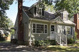 61 Wallace St, Newton Highlands, MA 02461