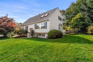 200 Robbins St, Milton, MA 02186