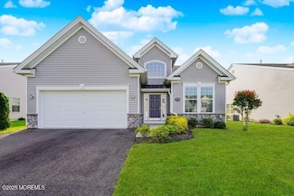 11 Starry Ln, Barnegat, NJ 08005