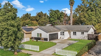 3867 Roblyn St, Riverside, CA 92504