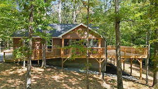 10025 Forest Ln, Bon Aqua, TN 37025