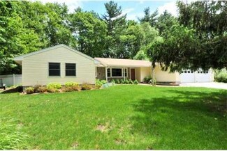 17 Marina Rd, Chelmsford, MA 01824