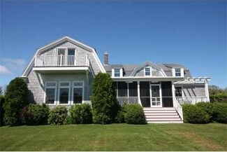 45 Hetty Green St, Dartmouth, MA 02748
