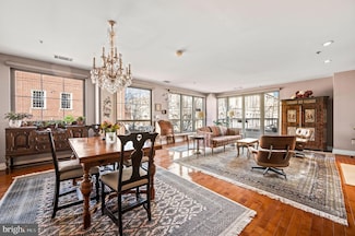 121 35 Walnut St Unit 201, Philadelphia, PA 19106