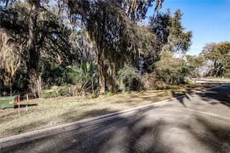 102 Doubloon Ct, St. Marys, GA 31558