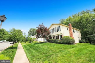 7009 Wood Thrush Dr, Lanham, MD 20706