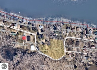702 Hillcrest Dr, Garfield Township, MI 48632