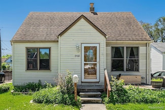 8468 Jewett Ave, Warren, MI 48089