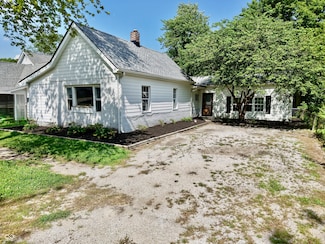 4833 Pennsylvania St, Clayton, IN 46118