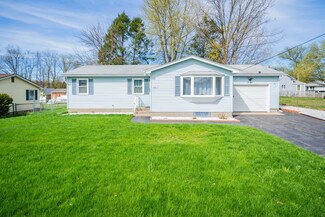 160 Artisan St, Chicopee, MA 01013