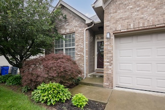 3008 Roundway Down Ln, Lexington, KY 40509