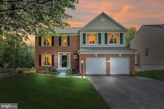 5949 Moonbeam Dr, Woodbridge, VA 22193