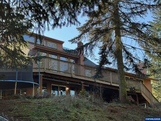 2090 Davis Rd S, Salem, OR 97306