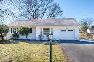 104 Forts Ferry Rd, Latham, NY 12110