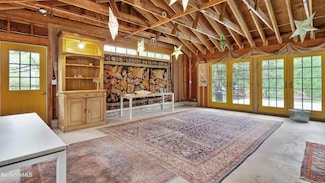 170 Stockbridge Rd, Lee, MA 01238