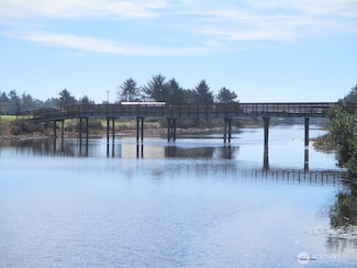 552 Point Brown Ave SE, Ocean Shores, WA 98569