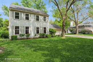 6S475 Sussex Rd, Naperville, IL 60540