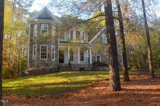 5001 Davis Creek Dr, Raleigh, NC 27610