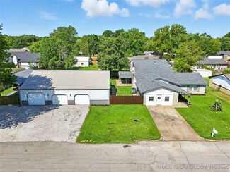 3310 S 214th East Ave, Broken Arrow, OK 74014