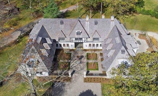 76 Summit Rd, Tuxedo Park, NY 10987