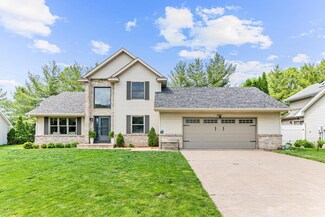 2230 Brittany Ct, New Brighton, MN 55112