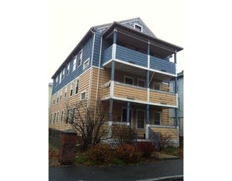 3 Flower St, Worcester, MA 01604