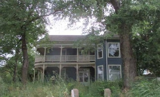 301 Valley St, Rushville, MO 64484