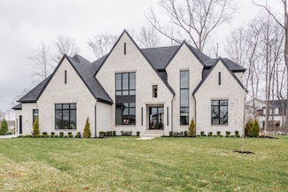 10876 Holliday Farms Blvd, Zionsville, IN 46077
