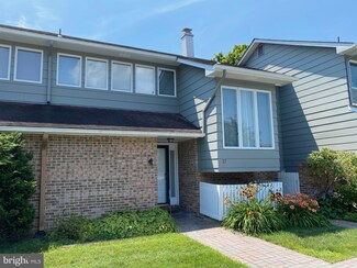 24700 Deepwater Point Dr, Saint Michaels, MD 21663
