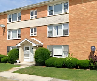 12917 Page St, Blue Island, IL 60406